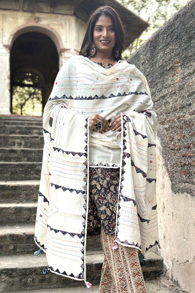 Ajrakh Applique & Kantha Embroidered Dupatta ~ White with Burnt Orange Flowers