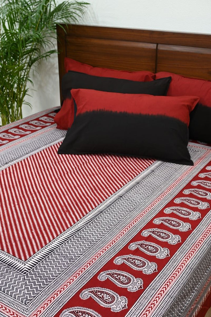 Red-Bagh-print-Indian-bedspreads