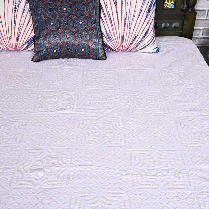 White-bedspread-applique-bedcover-cotton-bed-linen