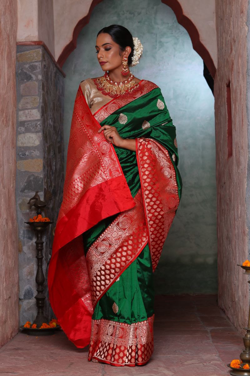 Buy Krishneshwari Self Design Banarasi Pure Silk Red, Green Sarees Online @  Best Price In India | Flipkart.com