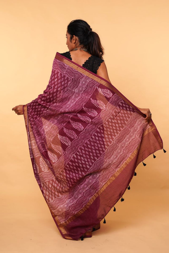 Burgundy Buti Dabu Print Maheshwari Cotton Silk Saree