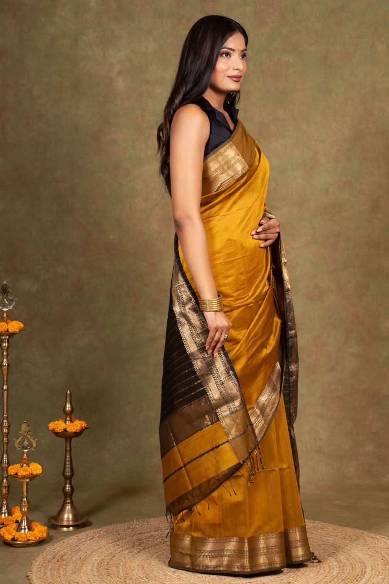 Zari Border Maheshwari Silk Saree