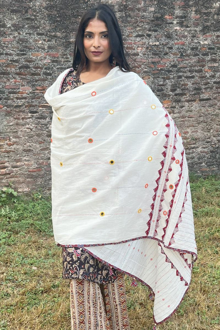 Red Bound White Kantha Applique Cotton Ajrakh Dupatta