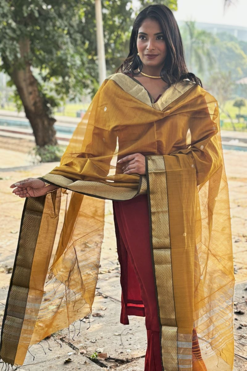 Mustard Zari Stria Maheshwari Dupatta