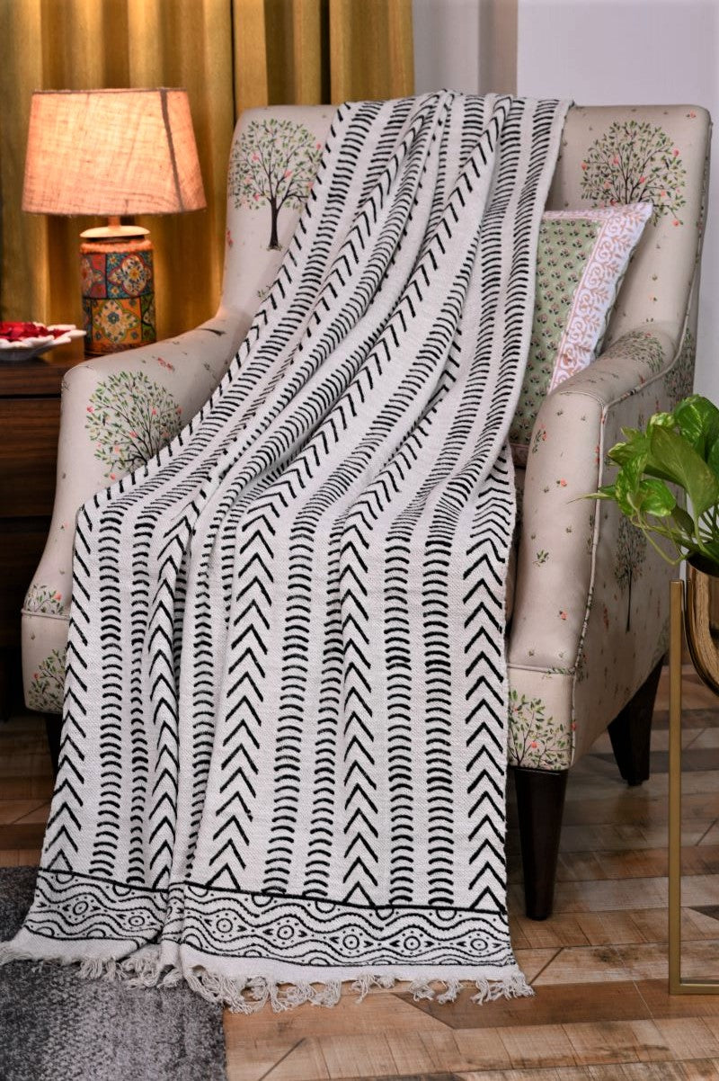 Black-White-cotton-sofa-throw-blanket