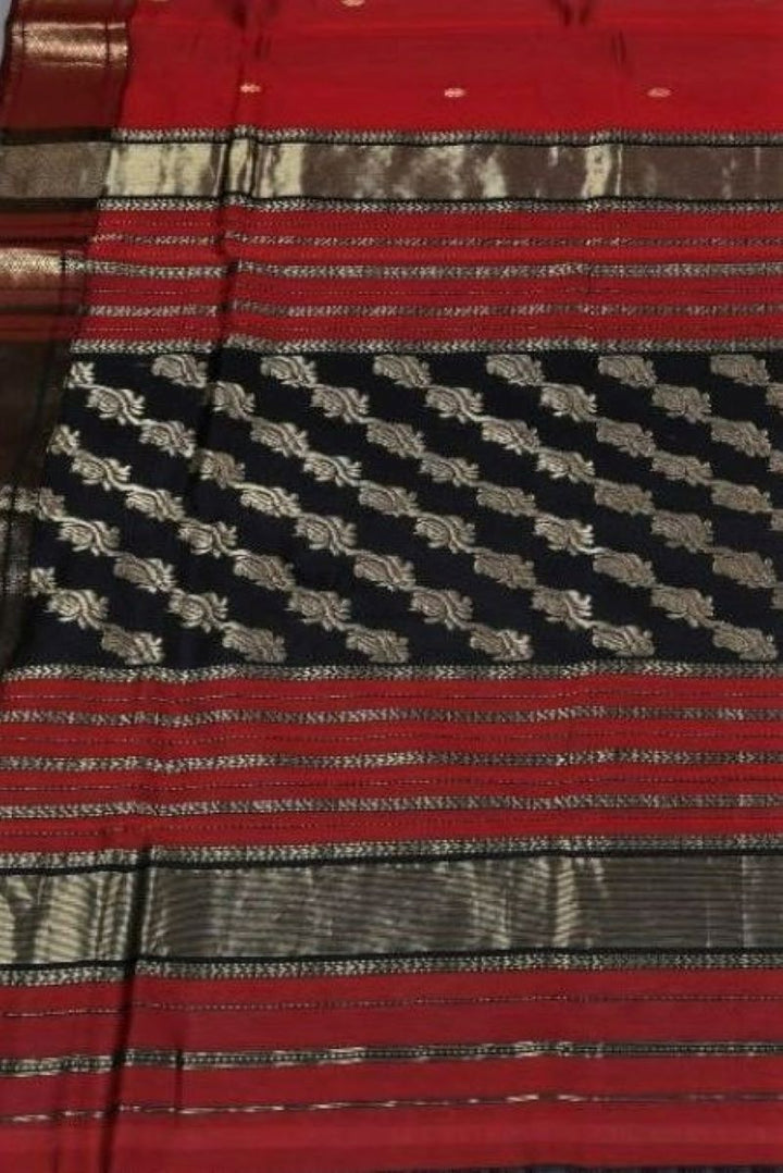 Maroon Handloom Maheshwari Silk Cotton Saree: House Of Elegance