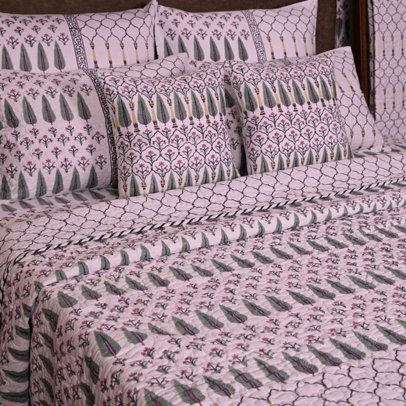 Sanganeri-Print-Cotton-Quilted-Bed-Covers