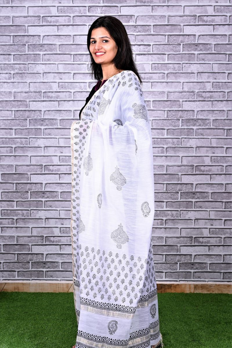 Handwoven-Maheshwari-Dupatta