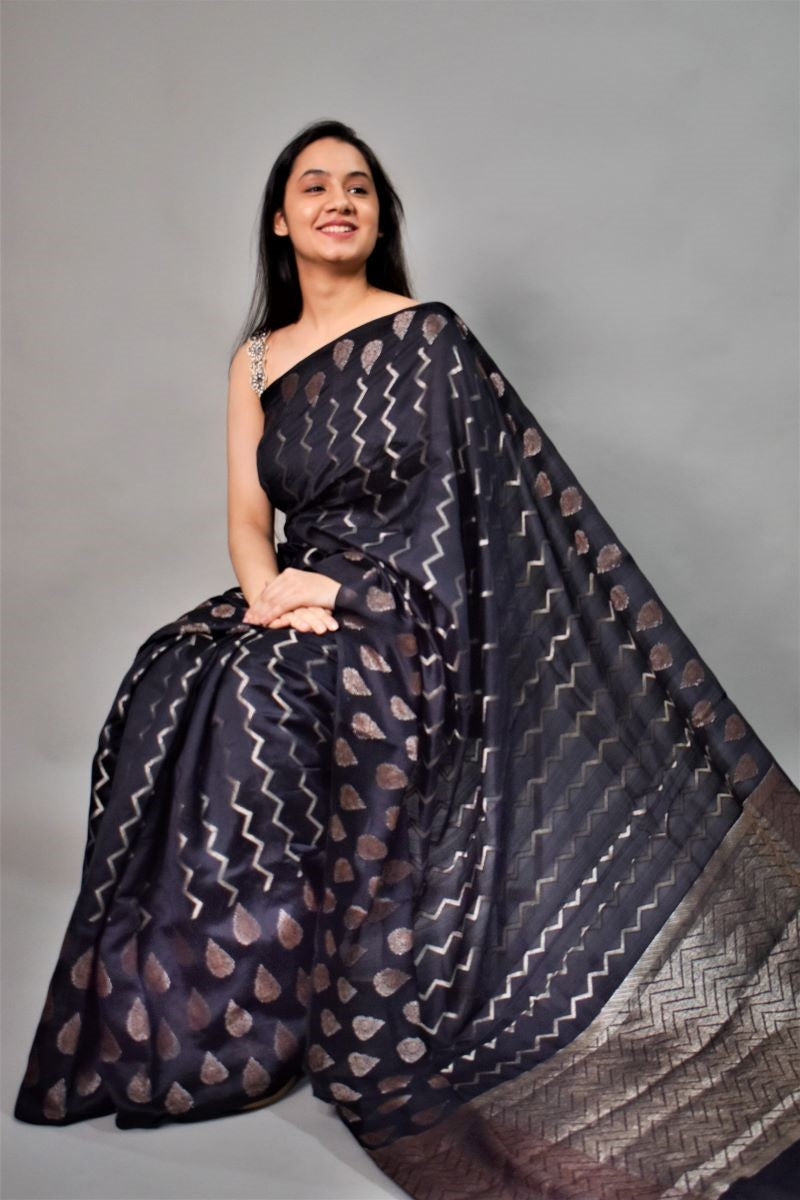 Black Handloom Banarasi Chiniya Silk Saree: House Of Elegance