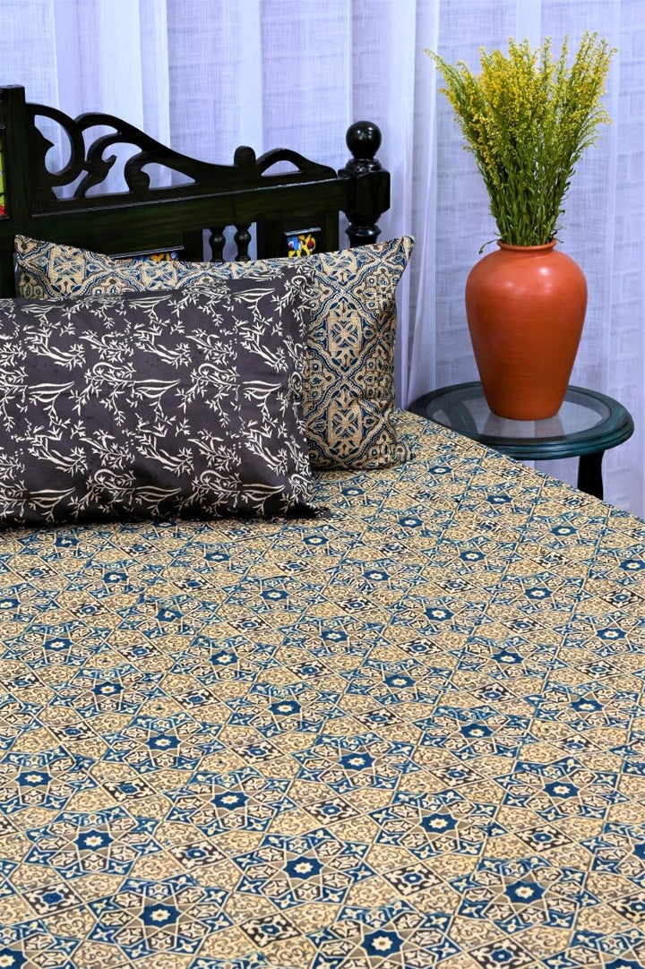 Ajrakh-hand-block-printed-Indian-bedspreads