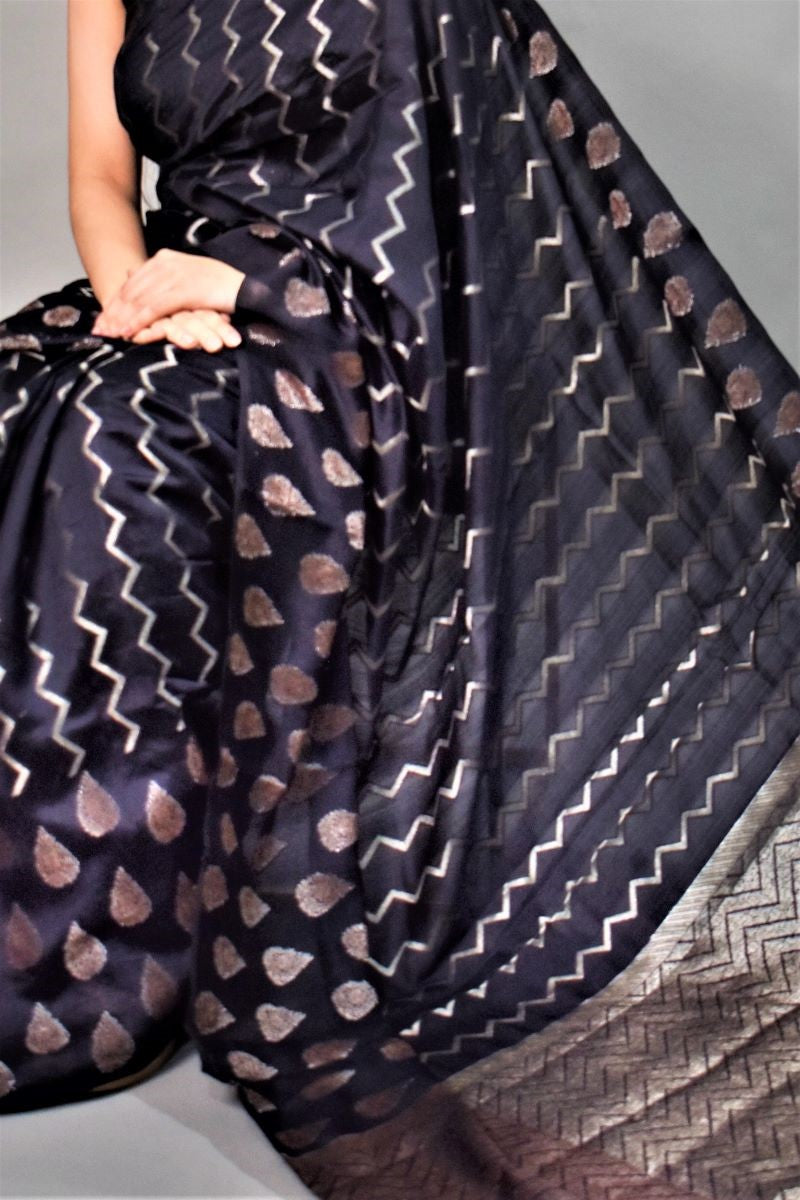 Black Handloom Banarasi Chiniya Silk Saree: House Of Elegance