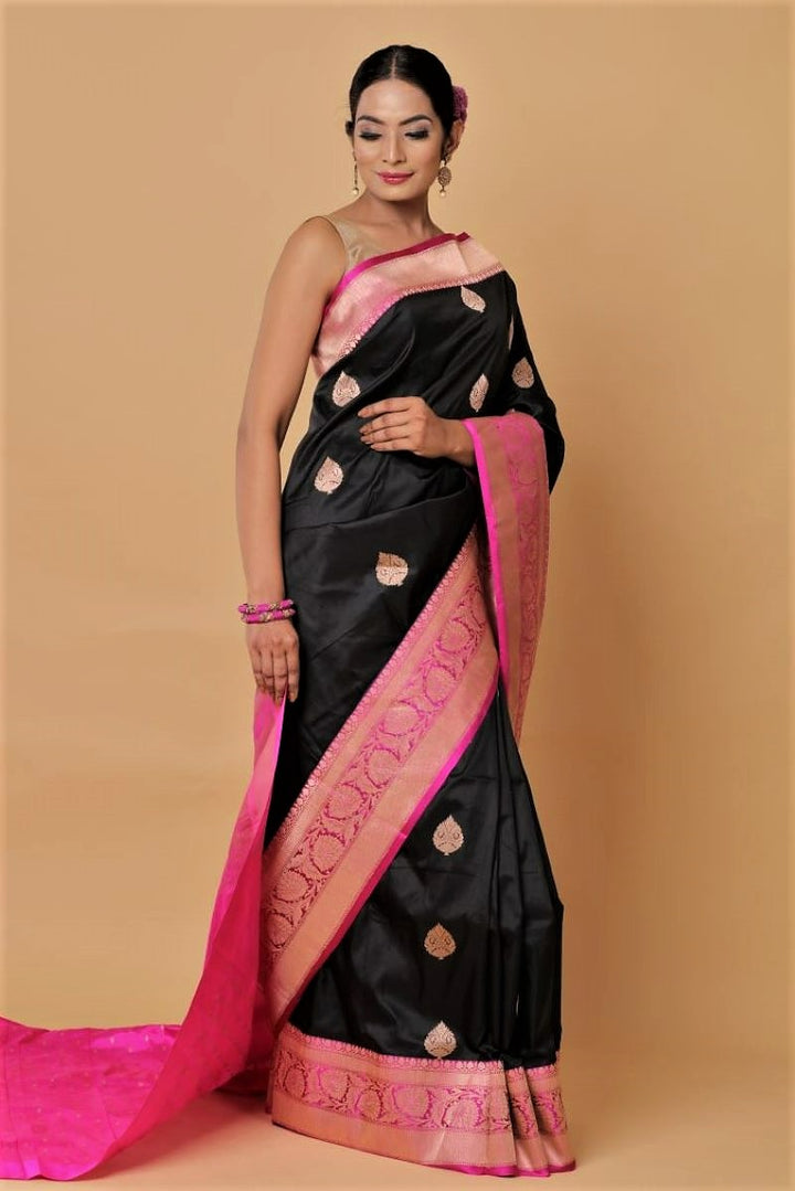 black-Banarasi-Silk-Handloom-Saree