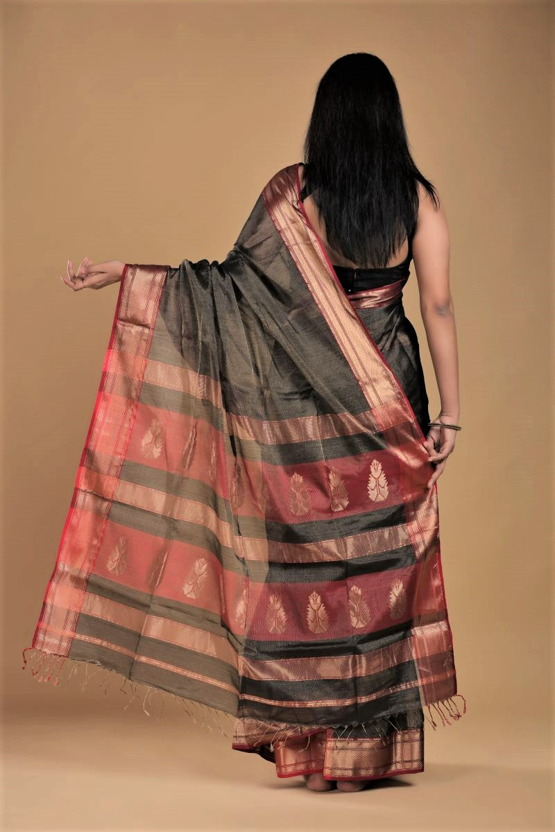 Black Magenta Tissue Silk Maheshwari Saree: House Of Elegance