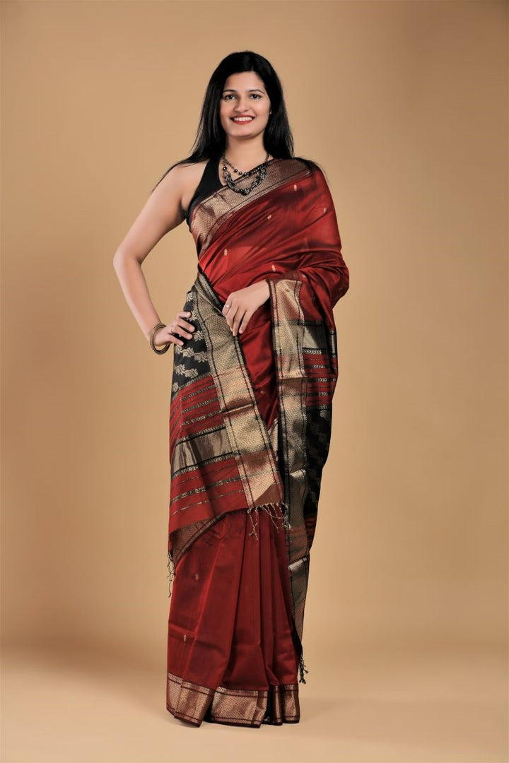 Maroon Handloom Maheshwari Silk Cotton Saree: House Of Elegance