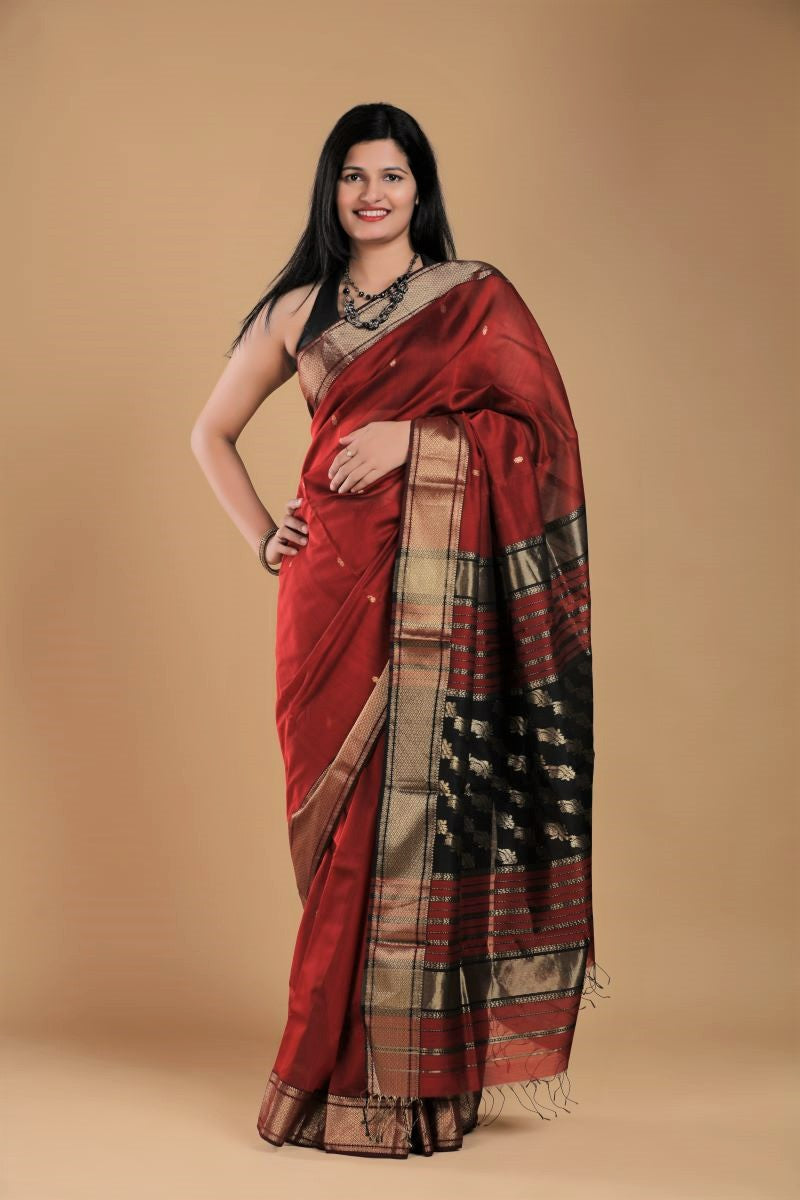 Maroon Handloom Maheshwari Silk Cotton Saree: House Of Elegance