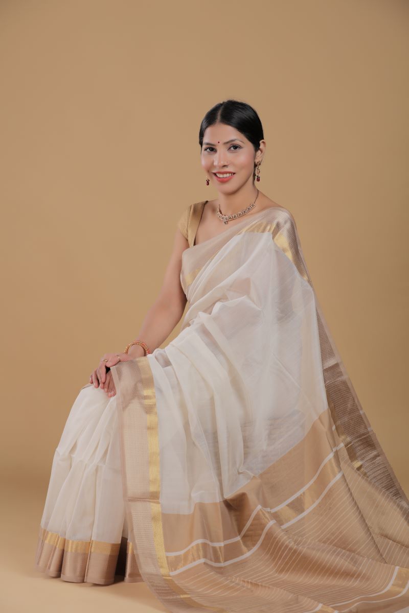 Golden White Kosa Pallu Maheshwari SiCo Saree Maheshwar Madhya Pradesh Cotton Silk Golden Zari Border Saree Maheshwari Silk Saree Maheshwari Saree