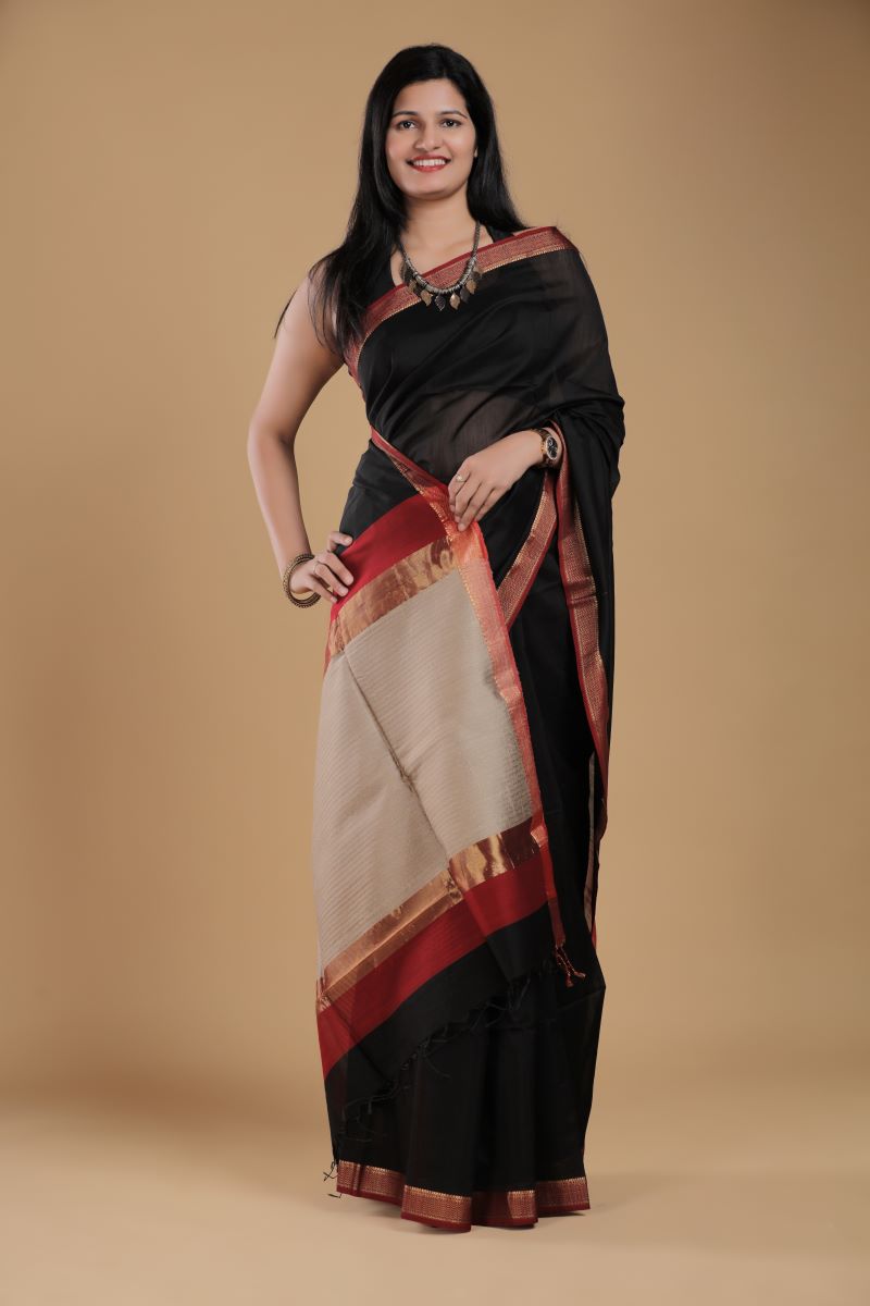 Black Ghicha Maheshwari Silk Cotton Saree: House Of Elegance