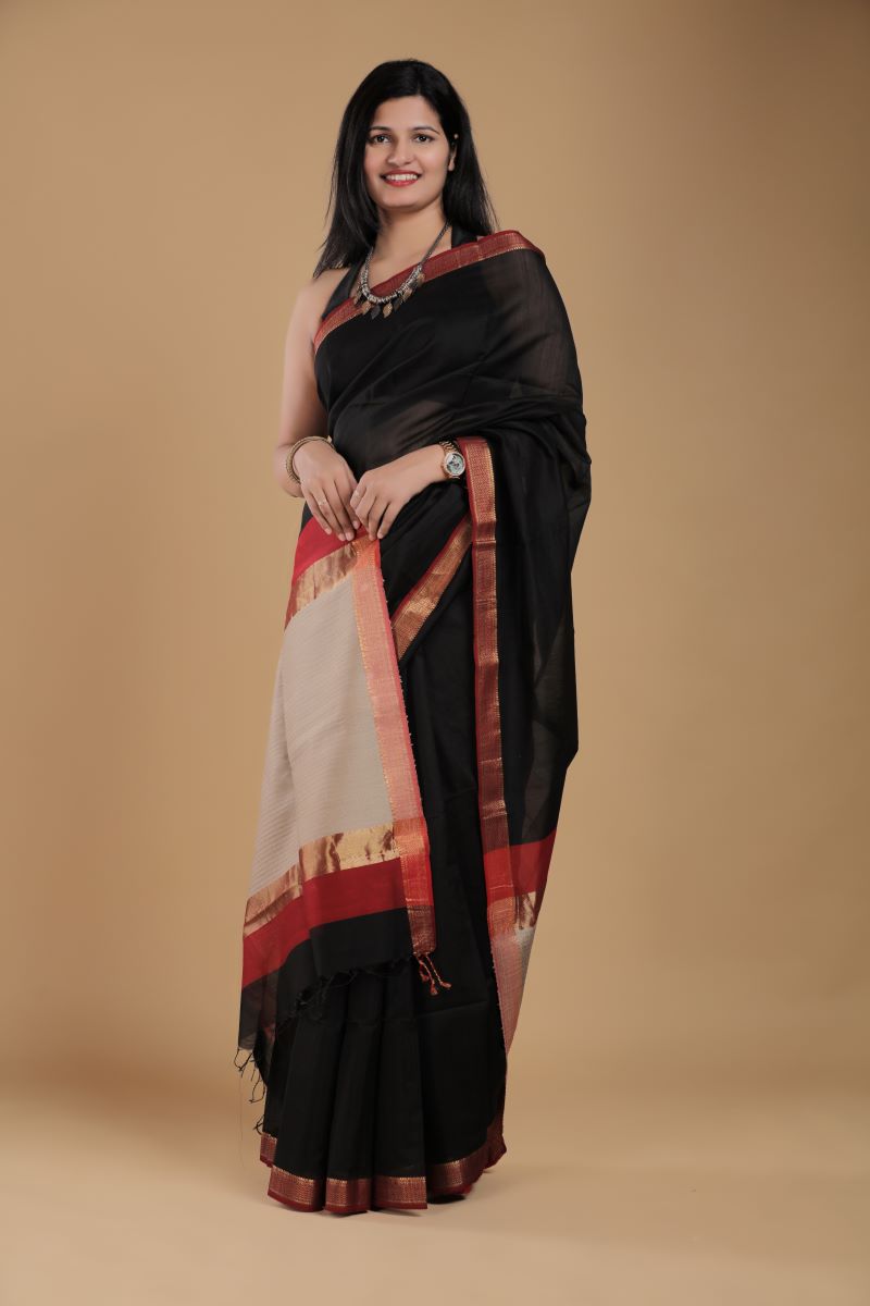 Black Ghicha Maheshwari Silk Cotton Saree: House Of Elegance