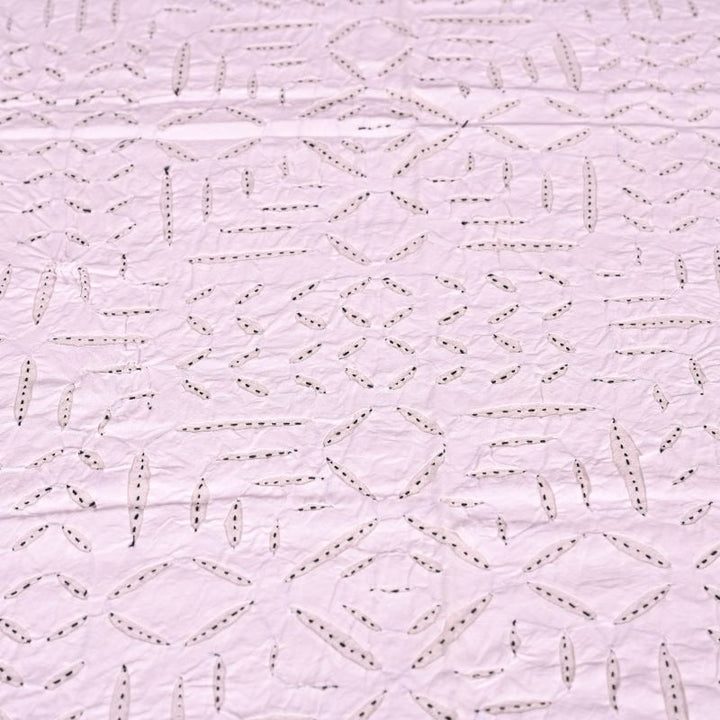 Tagai On White Applique Bed Cover