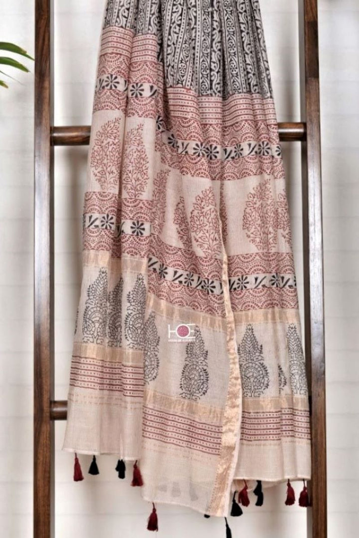 White Paisley Stripe / SiCo | Maheshwari Bagh | 3 Pcs Suit - Handcrafted Home decor and Lifestyle Products