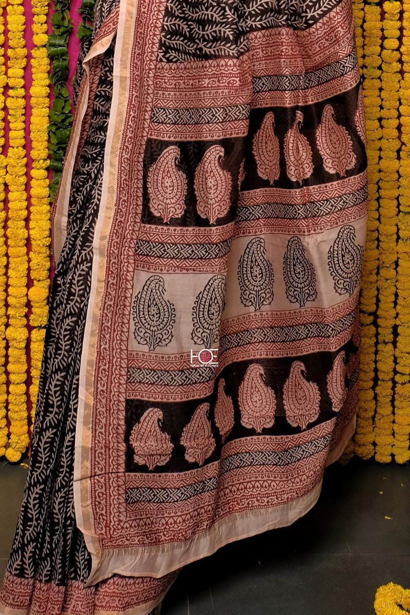 Chanderi bagru saree maroon with floral butta prints and small zari woven  border at 215000 by Prashanti – Prashanti Sarees