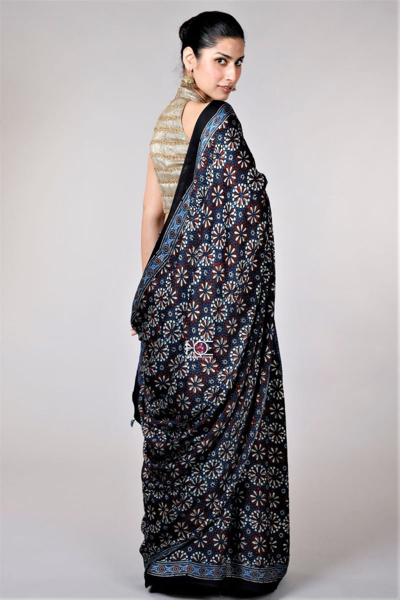 Buy Solid By Jaal Ajrakh Modal Silk Saree Online - House Of Elegance –  House Of Elegance - Style That Inspires