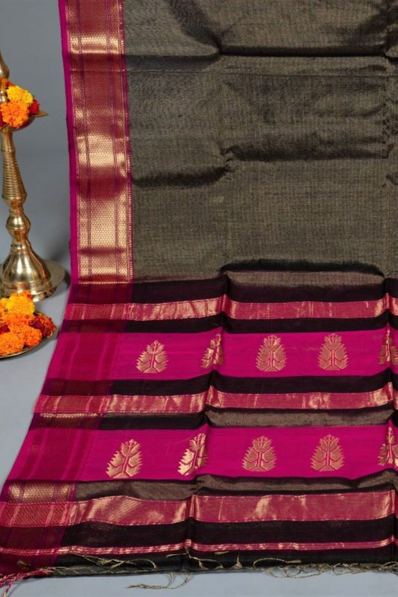 Black Magenta Tissue Silk Maheshwari Saree: House Of Elegance