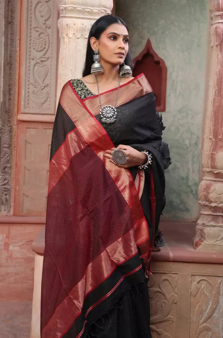 Black Red Zari Maheshwari Cotton Silk Saree