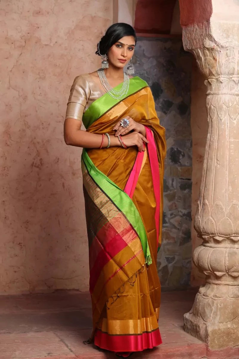 Handloom Cotton Silk Maheshwari Saree With Sleek Golden Border~Red