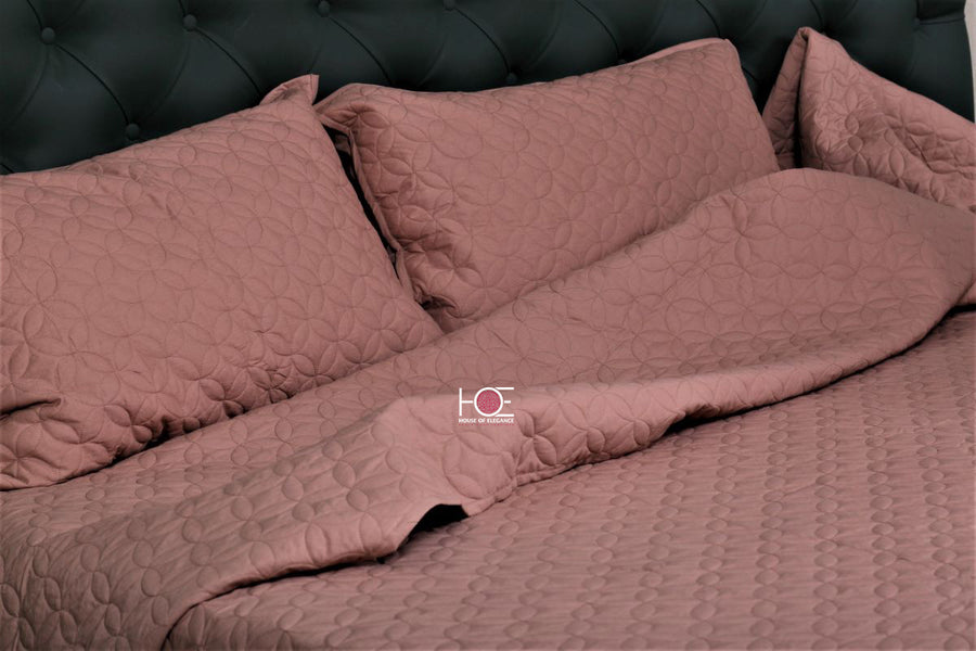 pink-reversible-cotton-quilted-bedcover