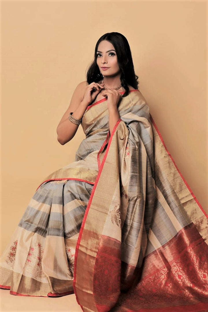 Grey Banarasi Tussar Silk Saree as a zari border silk saree is the best handloom Banarasi Silk Saree 