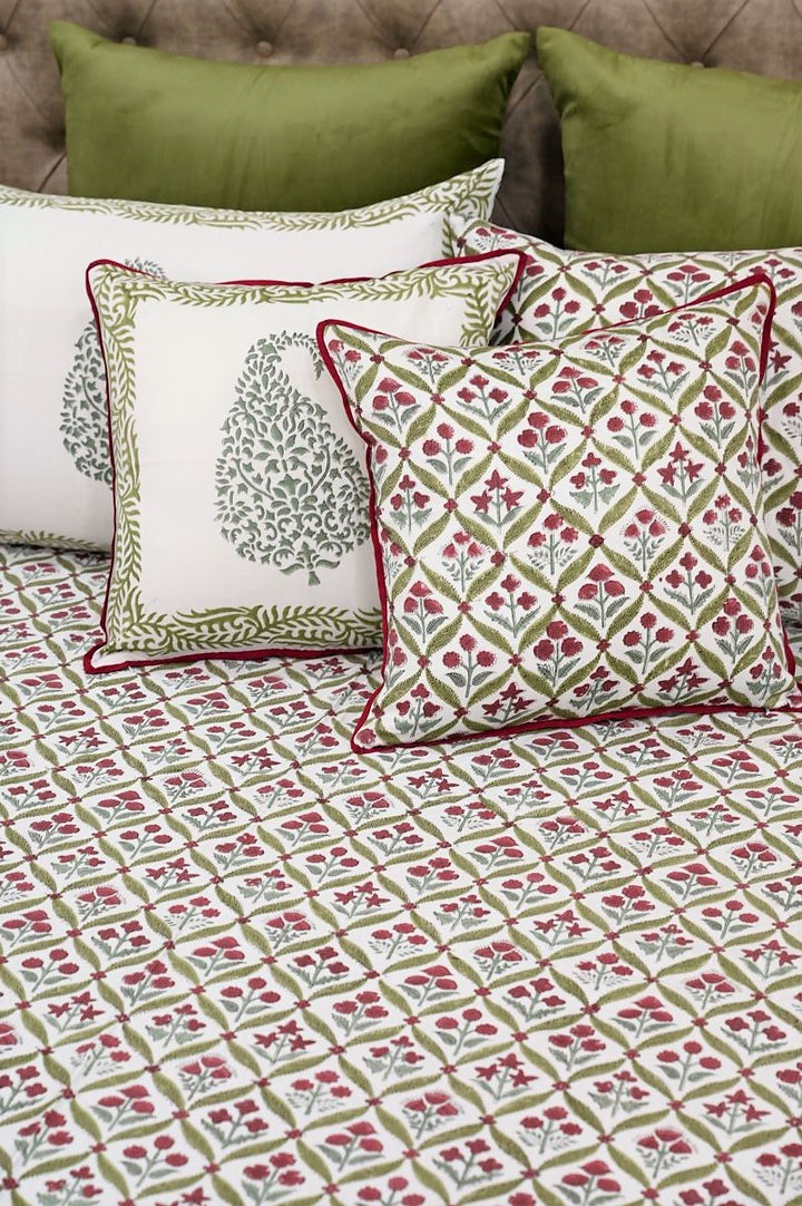 White-Cotton-Bed-Linen-Sanganeri-Print-Bedsheet-Glace-Cotton-Bedsheet